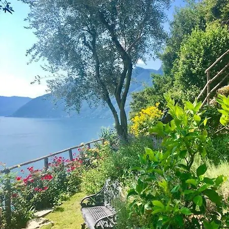 Casa Amore Colonno Villa *